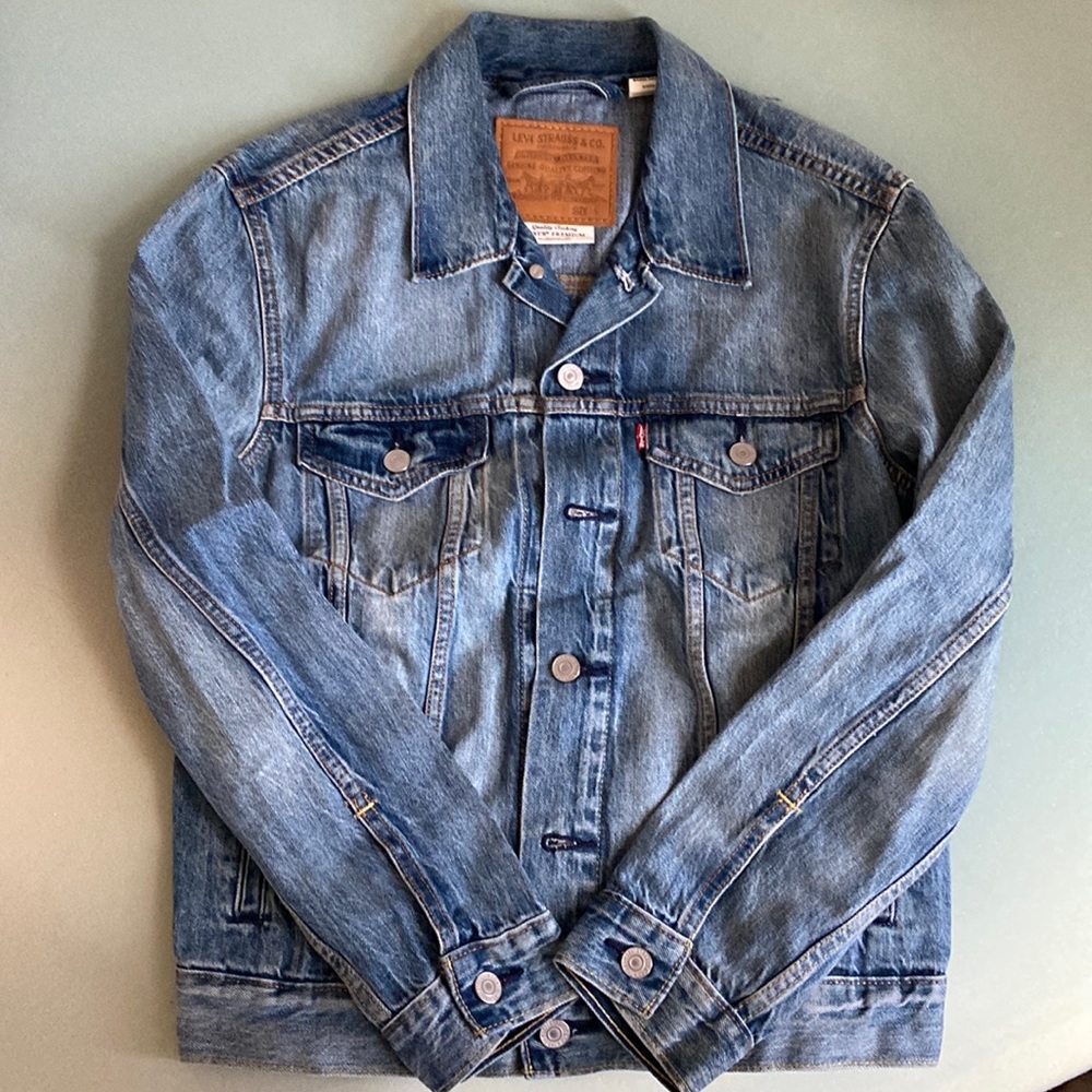 men's levi's denim jacket
